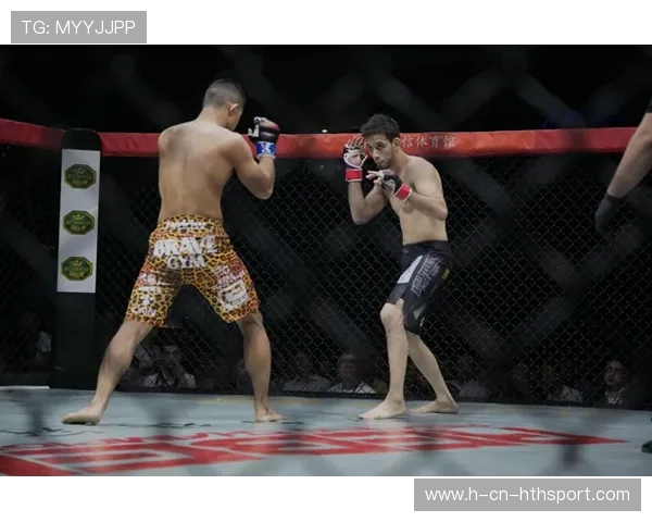 MMA抱摔后狂砸对手，喊声响彻全馆