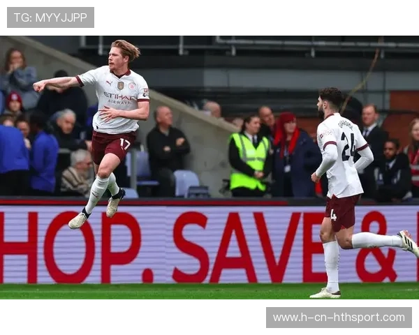 曼城外围远射惊艳观众，德布劳内世界波破门