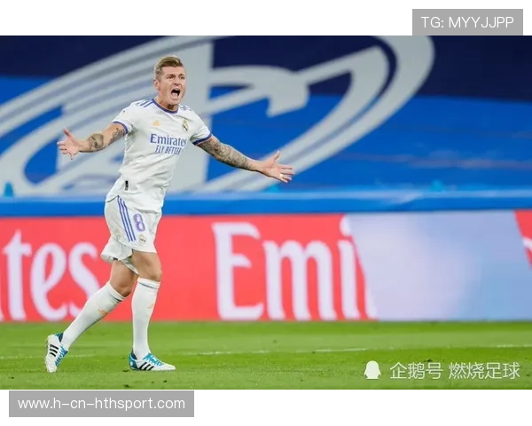 皇马后场组织反击迅速，维尼修斯劲射被挡