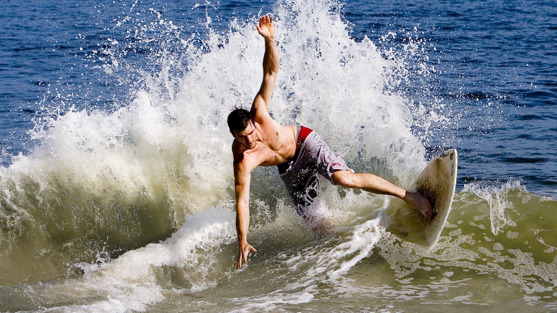 水球比赛突尼斯防守反击有章法,水球比赛突尼斯防守反击有章法规定吗
